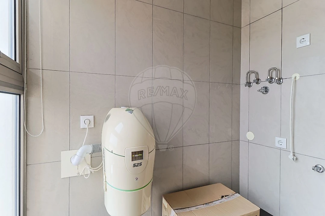 Apartamento T3 para Venda em Sé Nova, Santa Cruz, Almedina e São Bartolomeu Foto 27