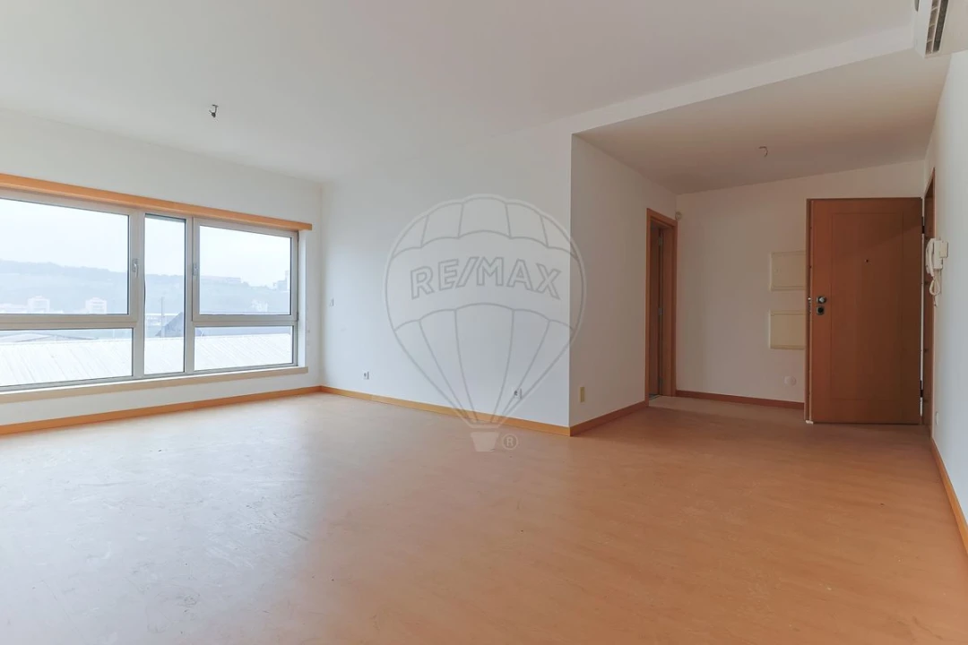 Apartamento T3 para Venda em Sé Nova, Santa Cruz, Almedina e São Bartolomeu Foto 9