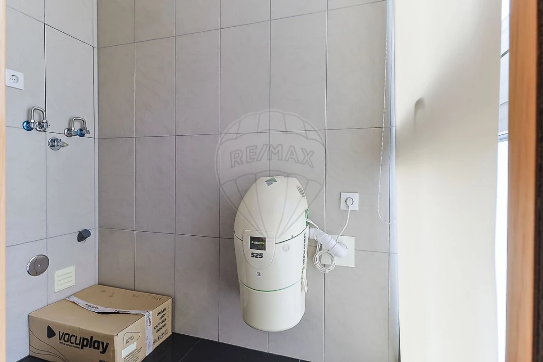 Apartamento T3 para Venda em Sé Nova, Santa Cruz, Almedina e São Bartolomeu Foto 28