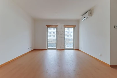 Apartamento T1 para Venda em Sé Nova, Santa Cruz, Almedina e São Bartolomeu