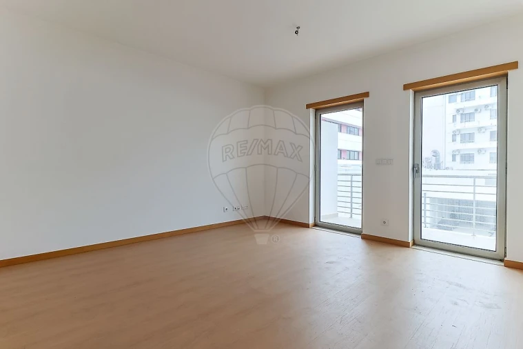 Apartamento T1 para Venda em Sé Nova, Santa Cruz, Almedina e São Bartolomeu Foto 12