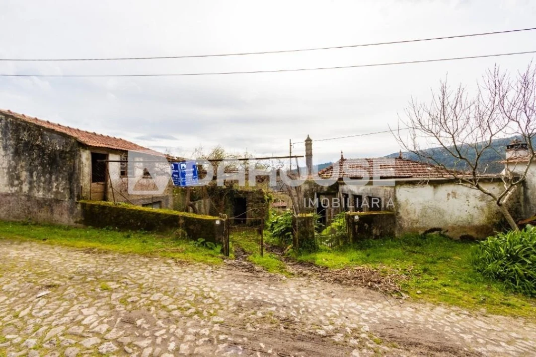 Quinta T2 para Venda em Candemil e Gondar Foto 2