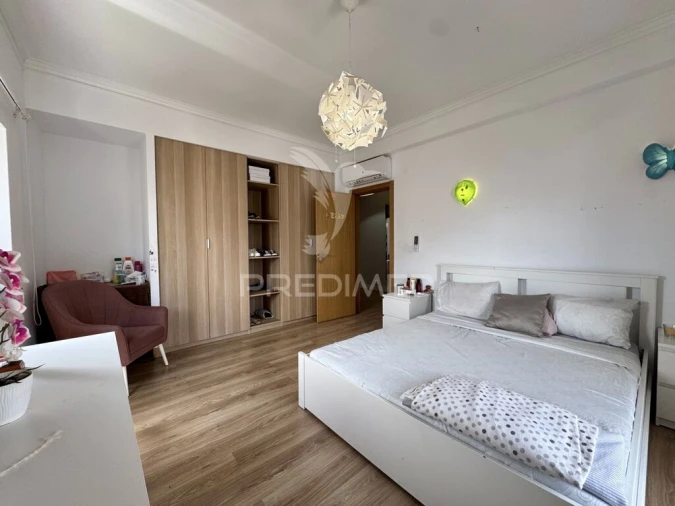 Moradia T6 para Venda em Agualva e Mira-Sintra Foto 13