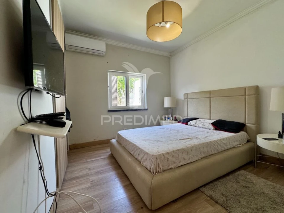 Moradia T6 para Venda em Agualva e Mira-Sintra Foto 14