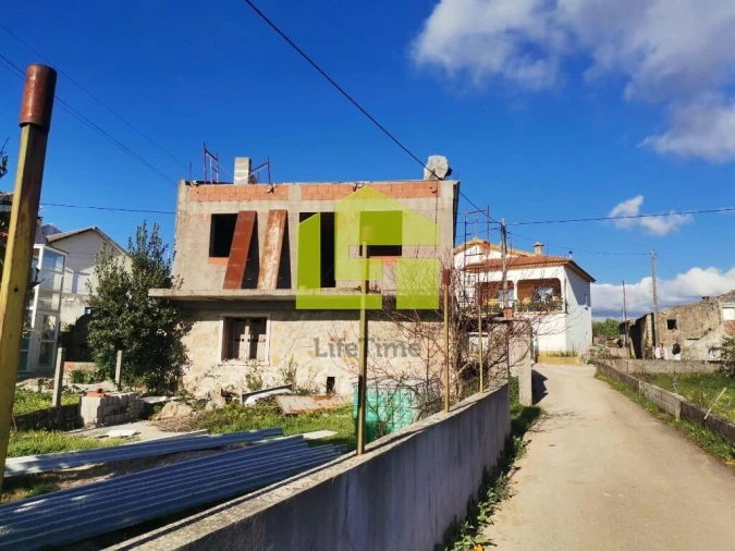 Moradia T3 para Venda em São Miguel, Santa Eufémia e Rabaçal Foto 5