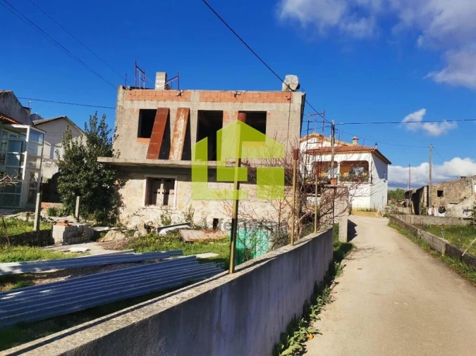 Moradia T3 para Venda em São Miguel, Santa Eufémia e Rabaçal Foto 4