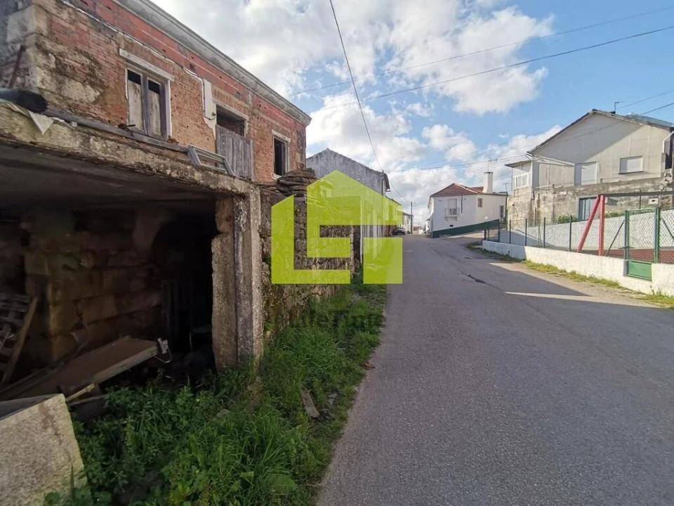 Moradia T3 para Venda em São Miguel, Santa Eufémia e Rabaçal Foto 3