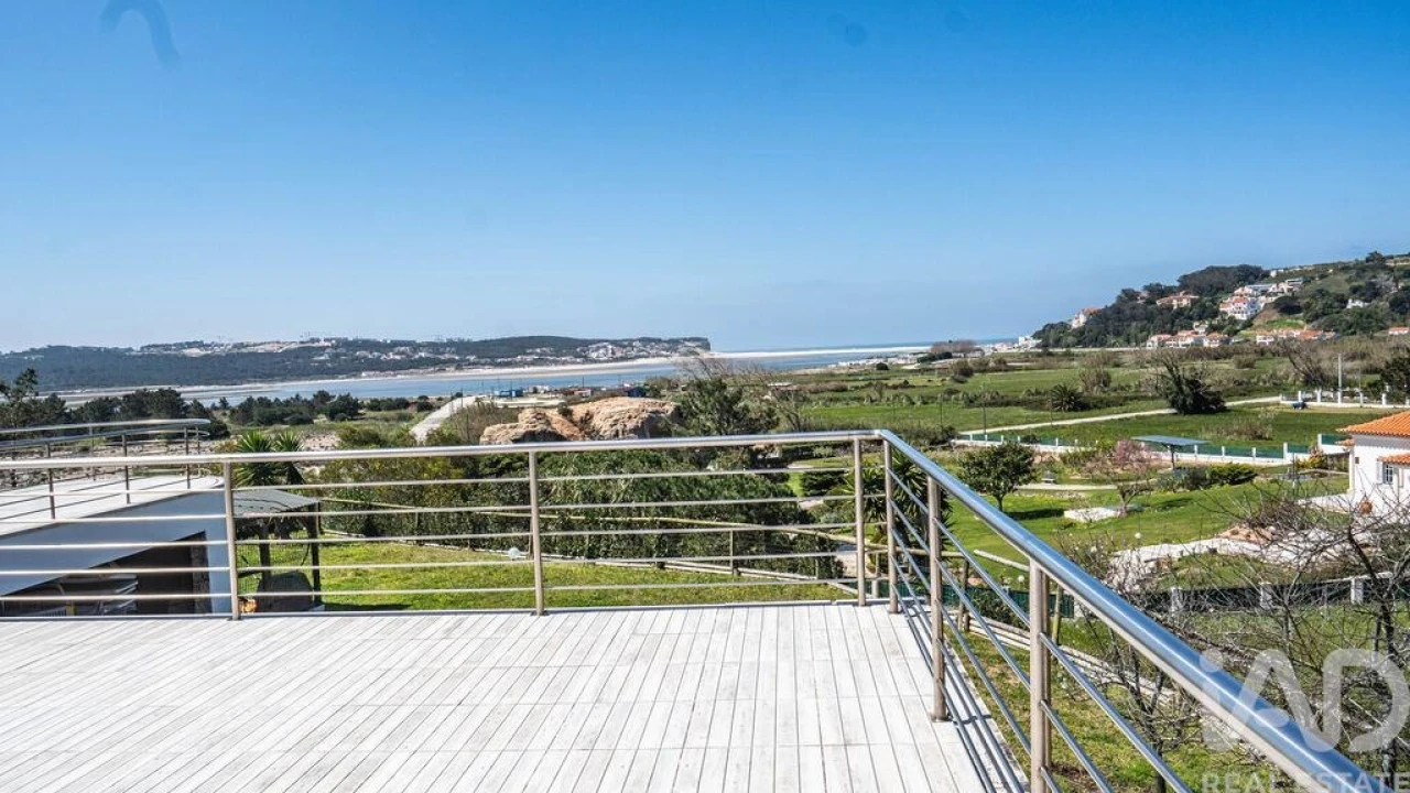 Moradia T4 para Venda em Foz do Arelho Foto 18