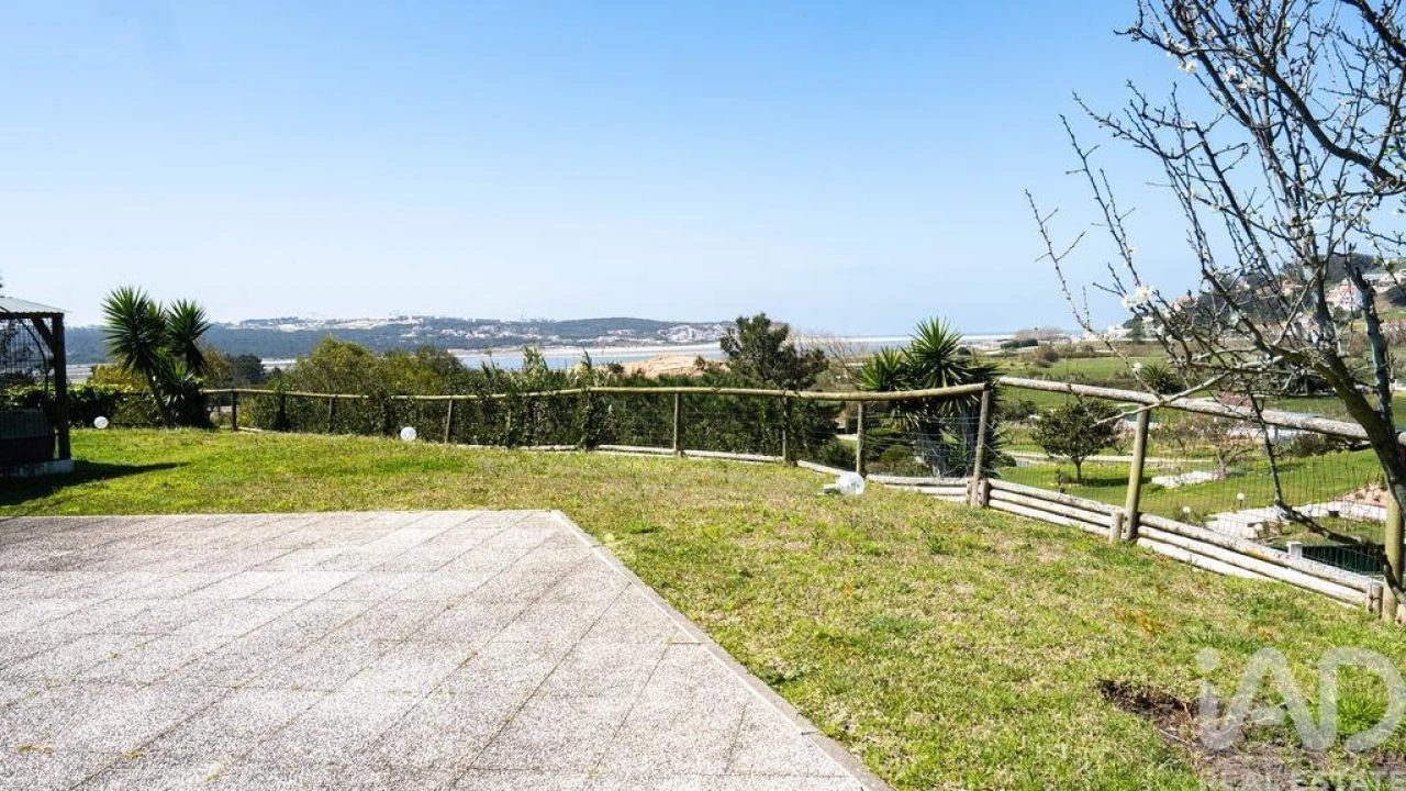 Moradia T4 para Venda em Foz do Arelho Foto 22