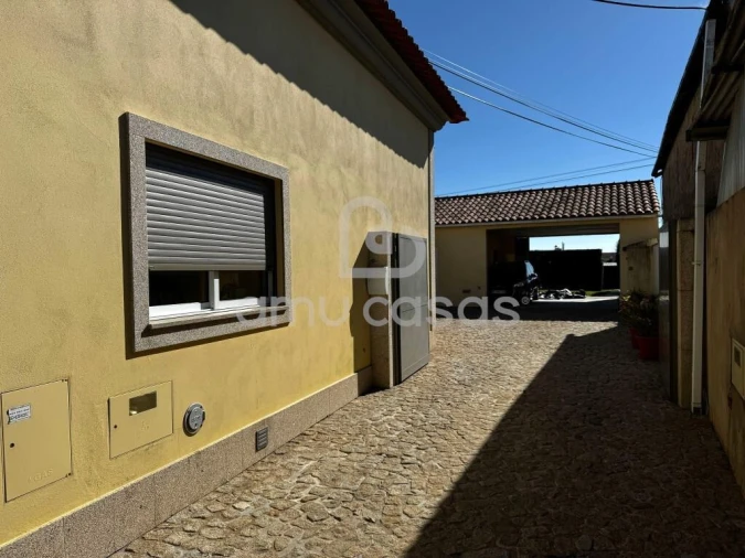 Moradia T4 para Venda em Salreu Foto 33