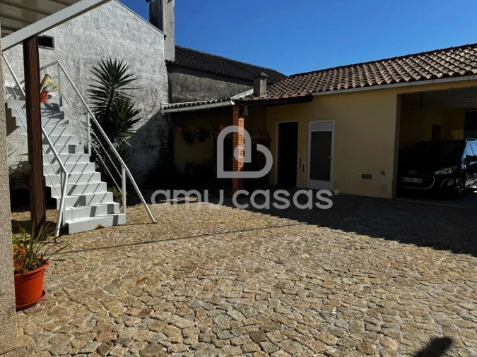 Moradia T4 para Venda em Salreu Foto 32