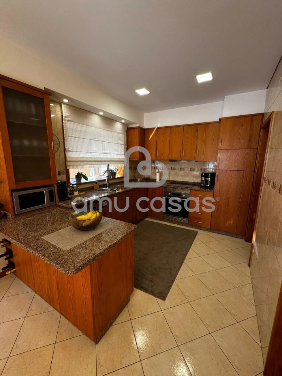 Moradia T4 para Venda em Salreu Foto 1