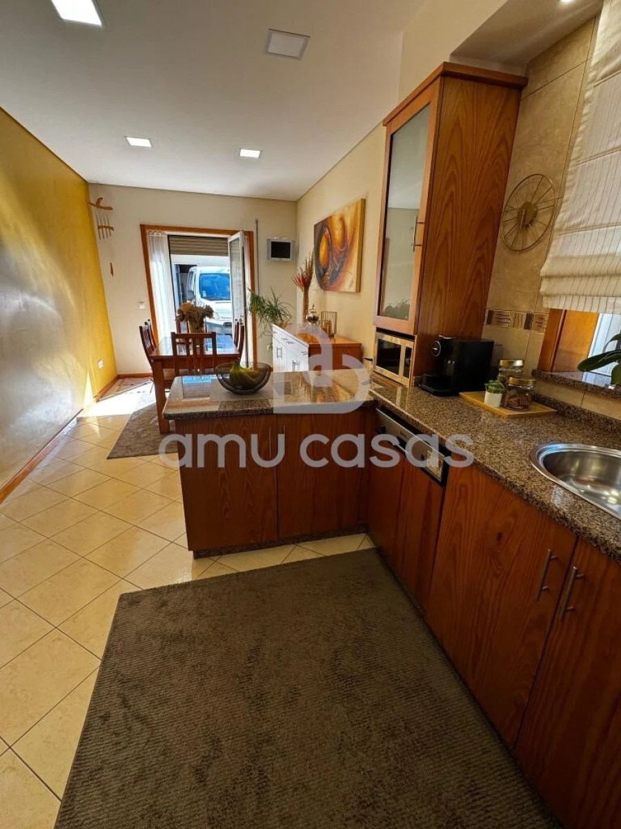 Moradia T4 para Venda em Salreu Foto 7