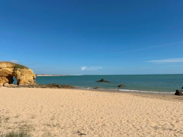 Moradia T5 para Venda em Albufeira e Olhos de Água