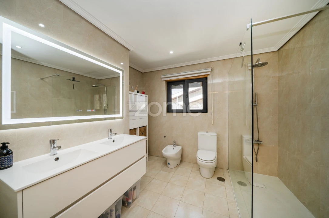 Moradia T4 para Venda em Gualtar Foto 40