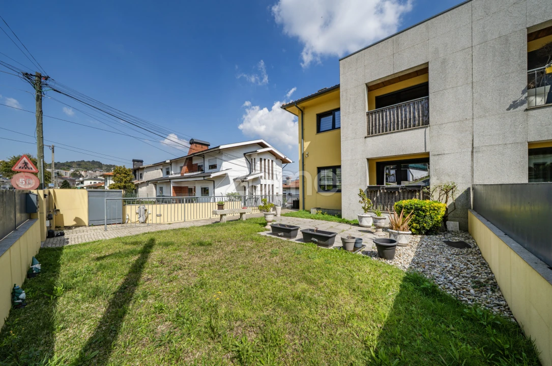 Moradia T4 para Venda em Gualtar Foto 46