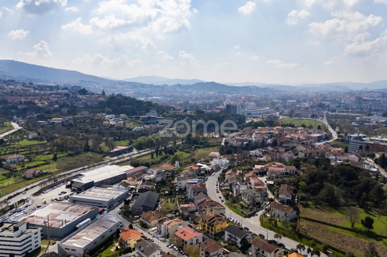 Moradia T4 para Venda em Gualtar Foto 52