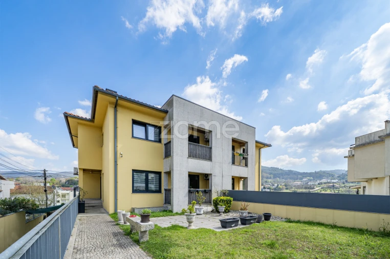 Moradia T4 para Venda em Gualtar Foto 1