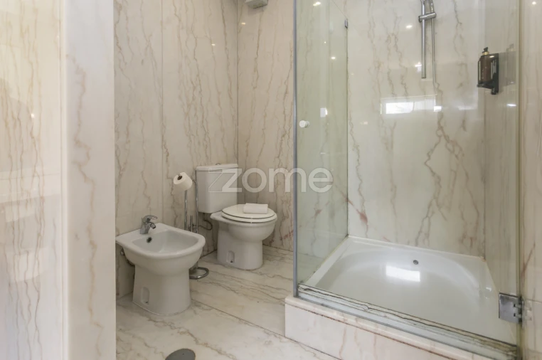 Moradia T6 para Venda em Marco Foto 49