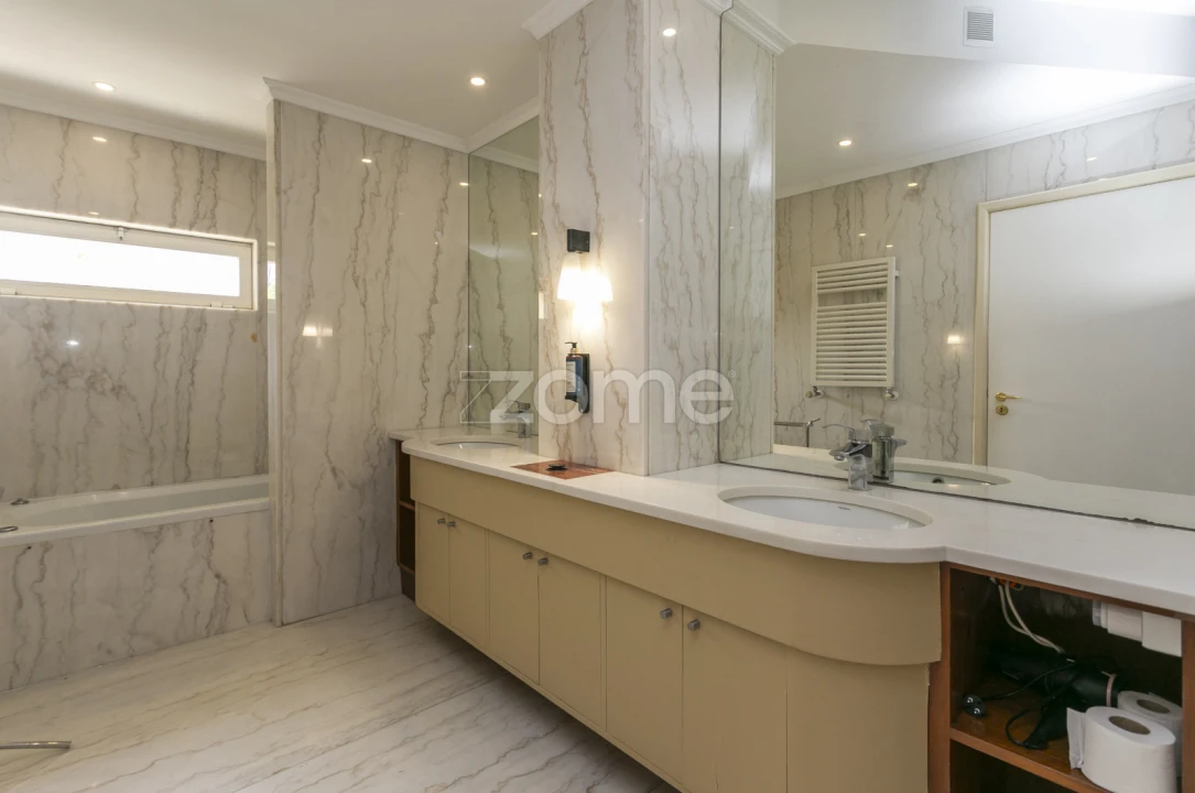 Moradia T6 para Venda em Marco Foto 50