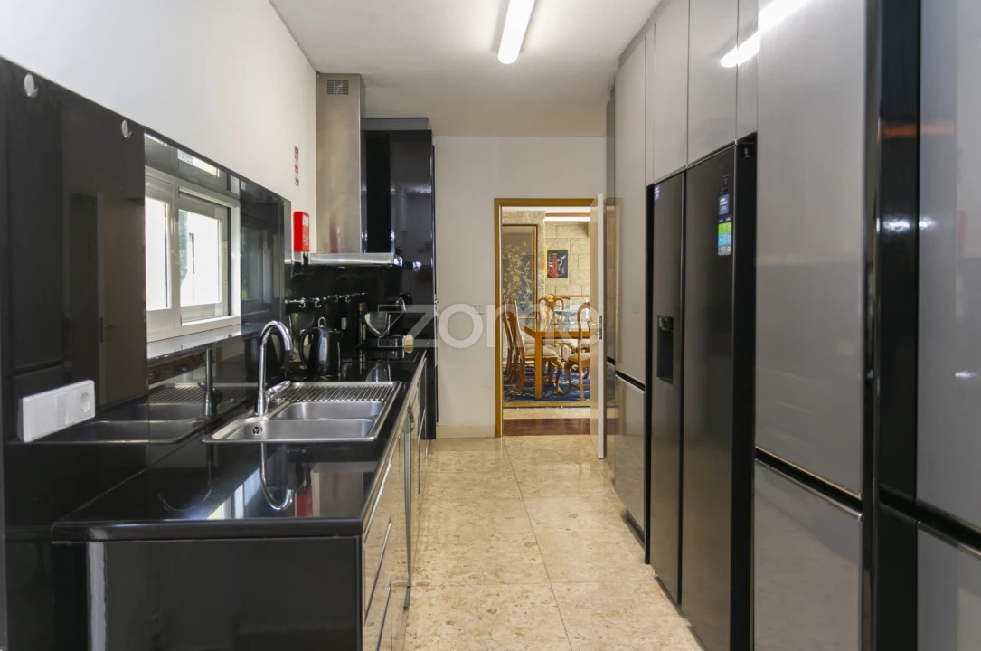 Moradia T6 para Venda em Marco Foto 38