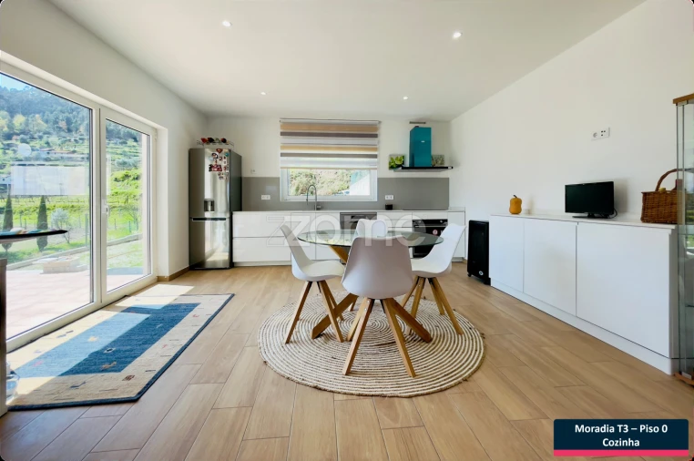 Moradia T3 para Venda em Paredes de Viadores e Manhuncelos Foto 1