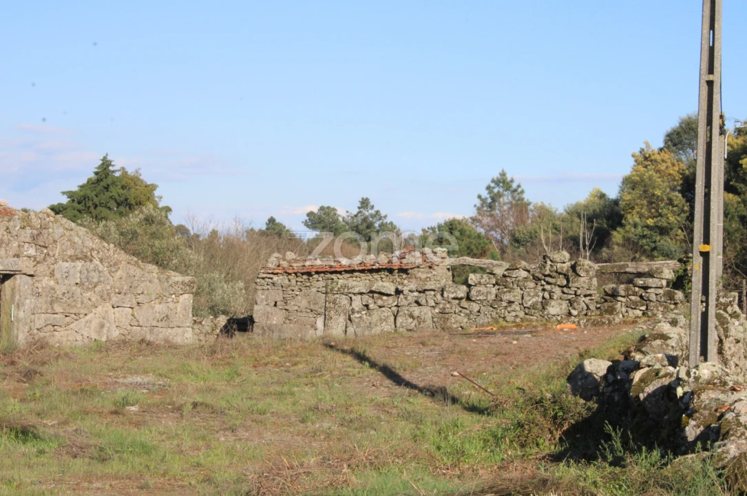 Moradia T3 para Venda em Tavares (Chãs, Várzea e Travanca) Foto 8