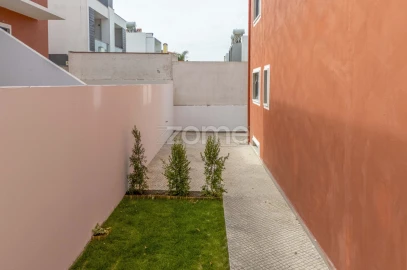 Moradia T4 para Venda em Fernao Ferro