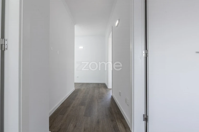 Moradia T4 para Venda em Fernao Ferro Foto 23