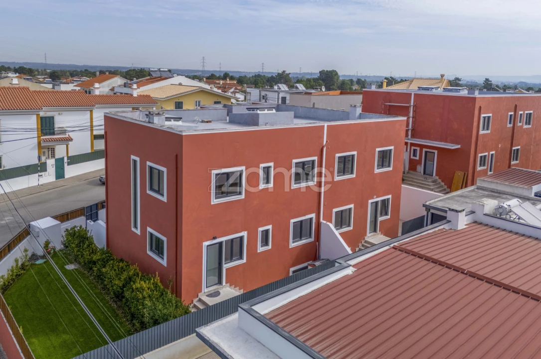 Moradia T4 para Venda em Fernao Ferro Foto 11
