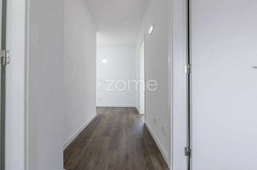 Moradia T4 para Venda em Fernao Ferro Foto 23