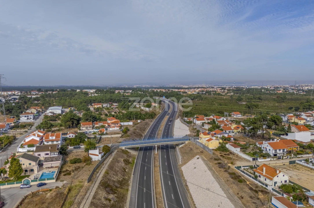 Moradia T4 para Venda em Fernao Ferro Foto 35
