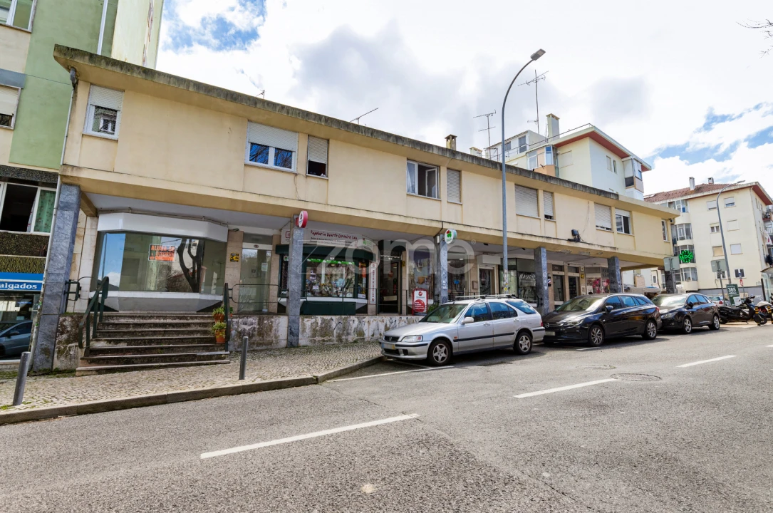 Negócio para Venda em Venteira Foto 18