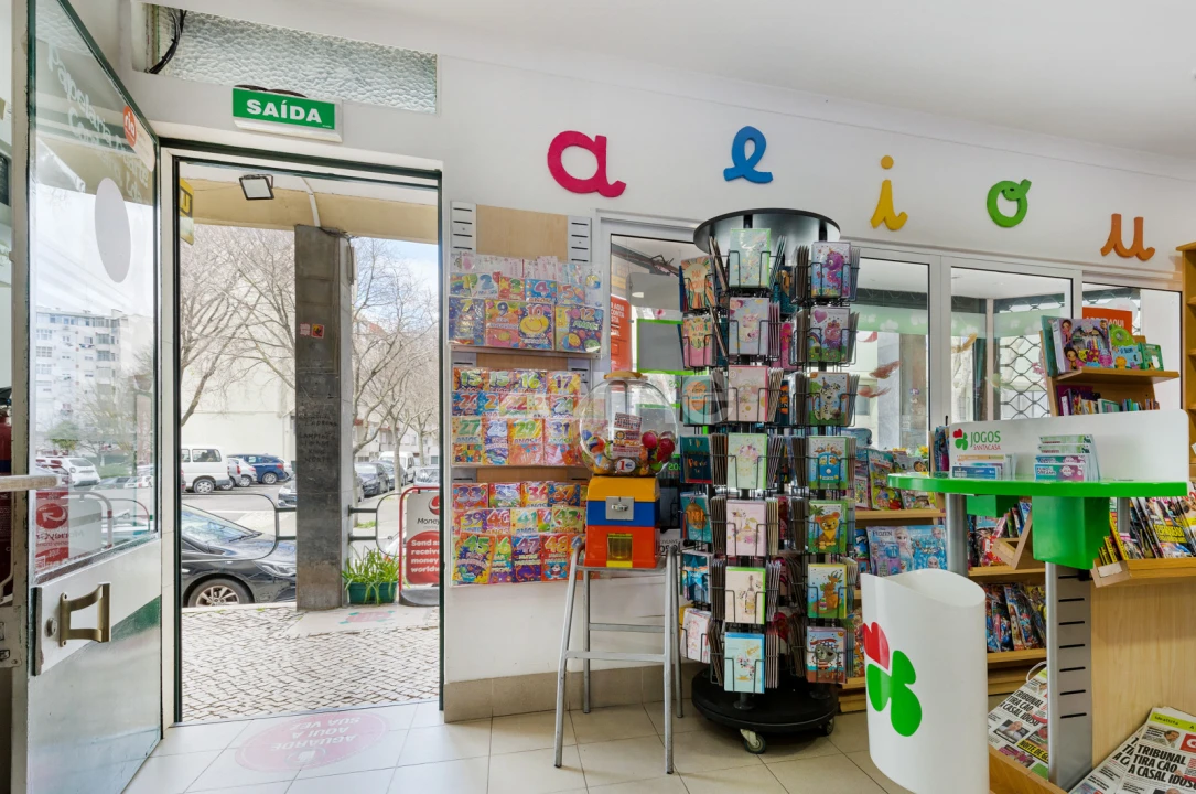 Negócio para Venda em Venteira Foto 7