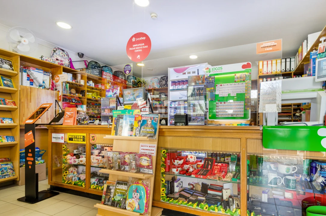 Negócio para Venda em Venteira Foto 4