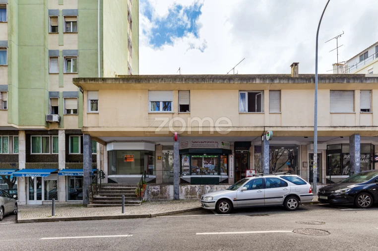 Negócio para Venda em Venteira Foto 17