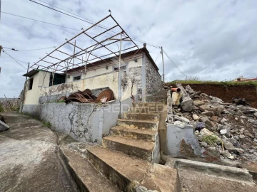 Moradia T3 para Venda em Ponta do Sol