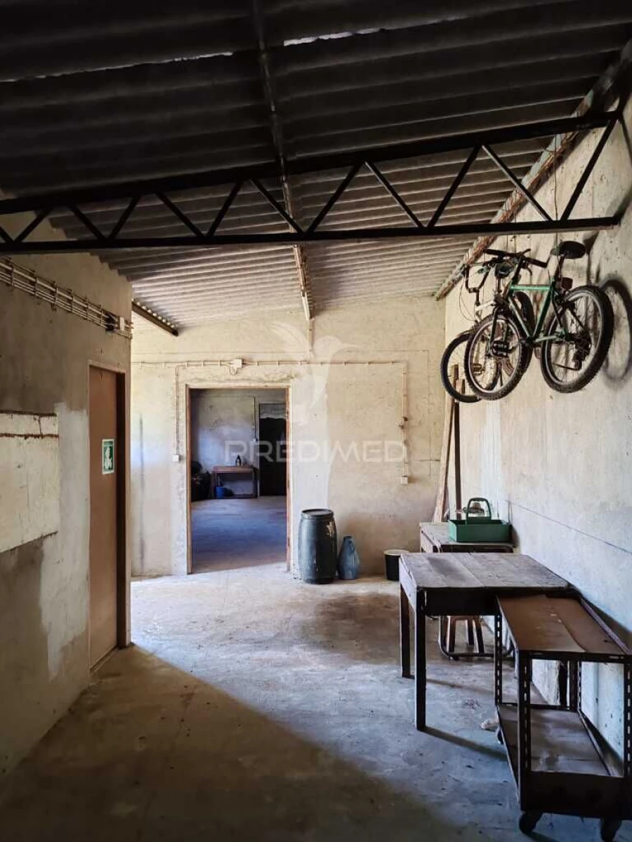 Armazém para Venda em Alcobaça e Vestiaria Foto 19