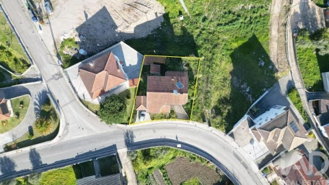 Moradia T4 para Venda em Miranda do Corvo