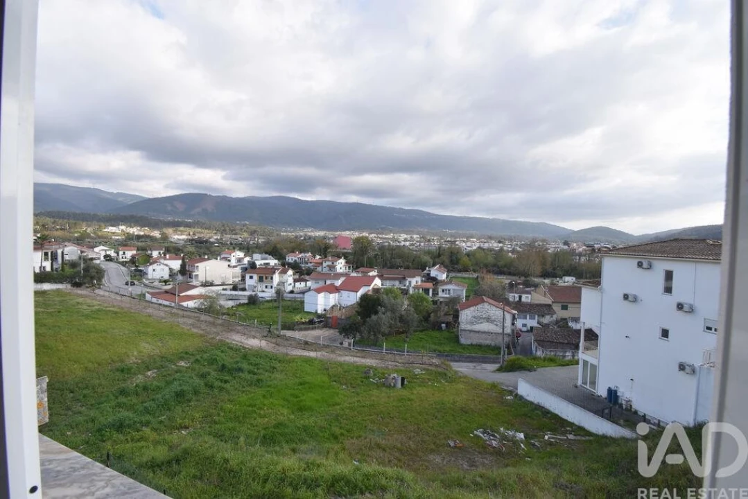 Moradia T4 para Venda em Miranda do Corvo Foto 23