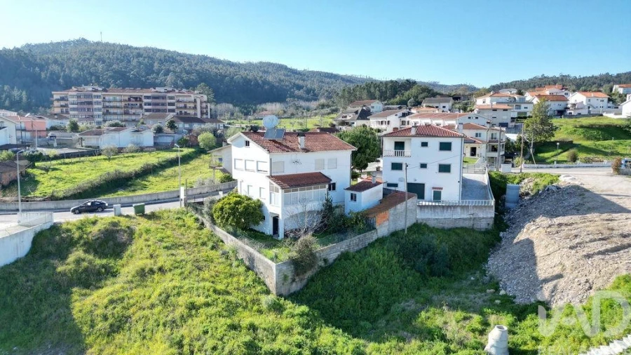 Moradia T4 para Venda em Miranda do Corvo Foto 3