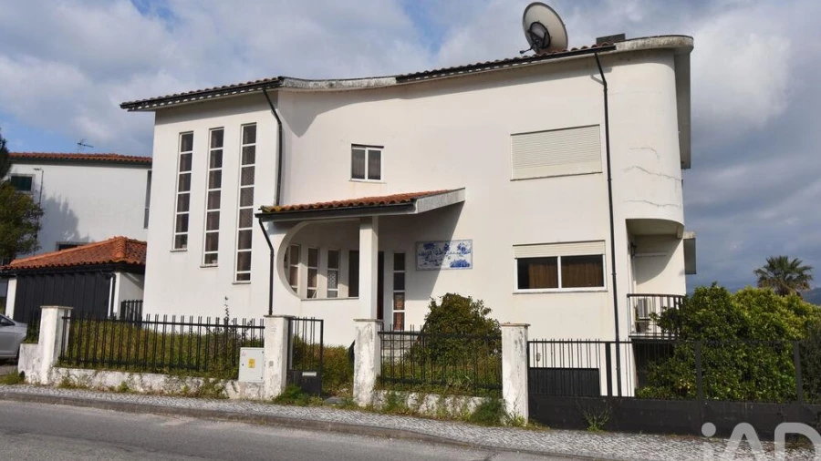 Moradia T4 para Venda em Miranda do Corvo