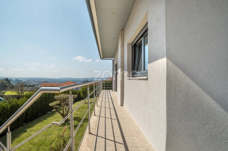 Moradia T6 para Venda em Gondomar (São Cosme), Valbom e Jovim Foto 4