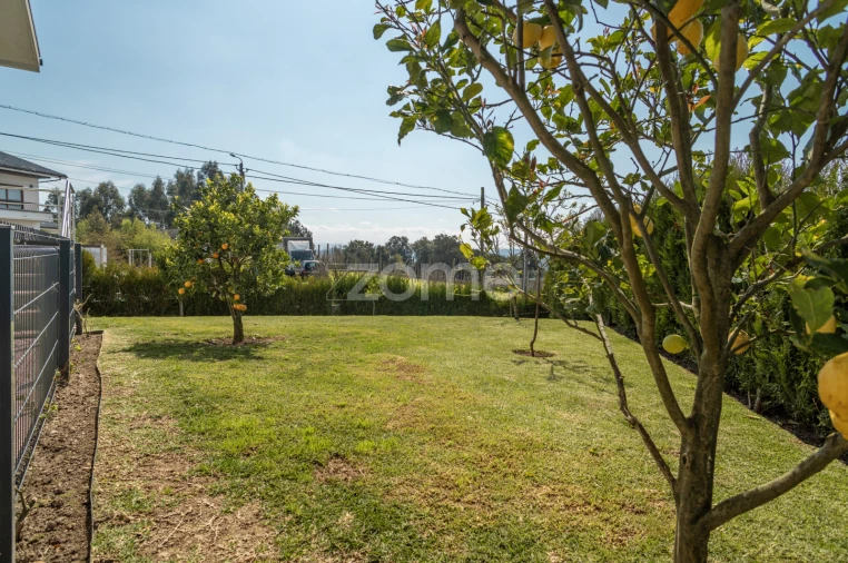 Moradia T6 para Venda em Gondomar (São Cosme), Valbom e Jovim Foto 5