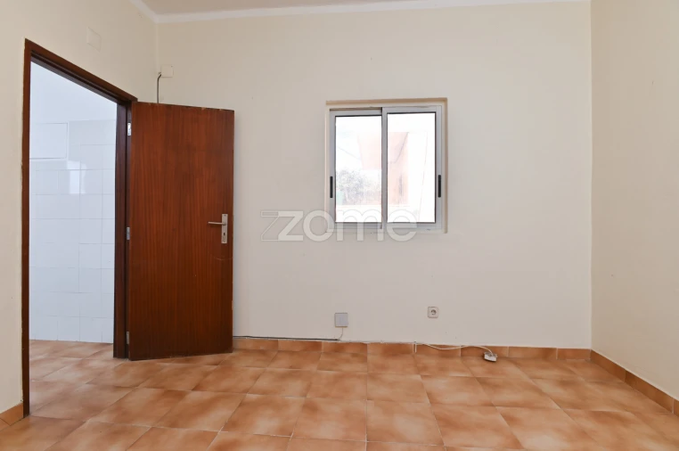 Prédio para Venda em São Domingos de Rana Foto 23