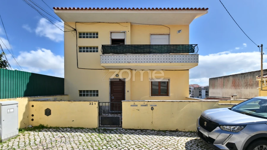 Prédio para Venda em São Domingos de Rana