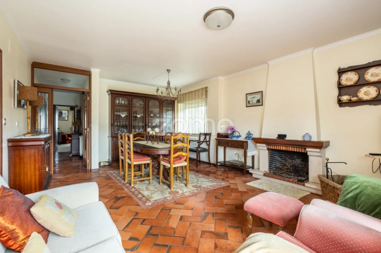 Moradia T6 para Venda em Santiago e São Simão de Litém e Albergaria dos Doze Foto 15