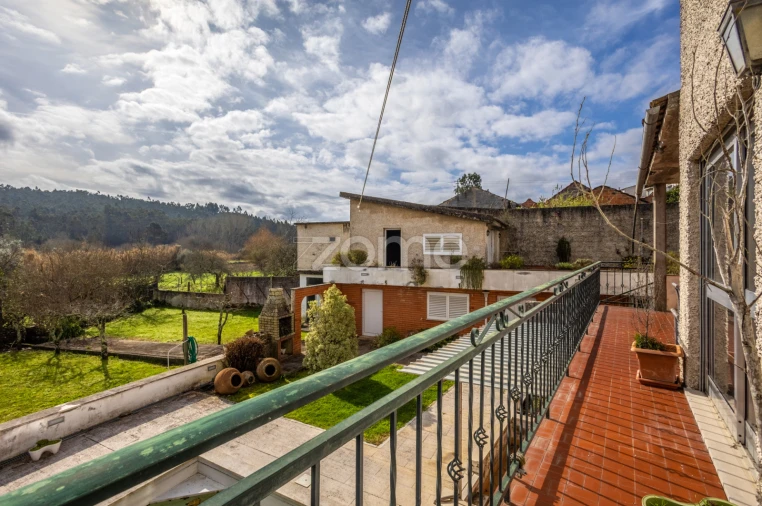 Moradia T6 para Venda em Santiago e São Simão de Litém e Albergaria dos Doze Foto 32