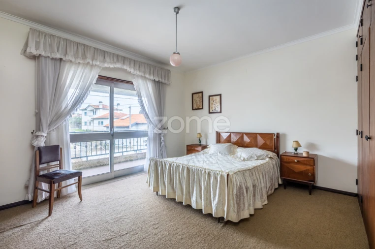 Moradia T6 para Venda em Santiago e São Simão de Litém e Albergaria dos Doze Foto 27