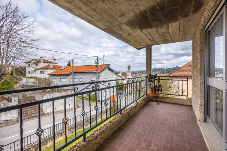 Moradia T6 para Venda em Santiago e São Simão de Litém e Albergaria dos Doze Foto 41